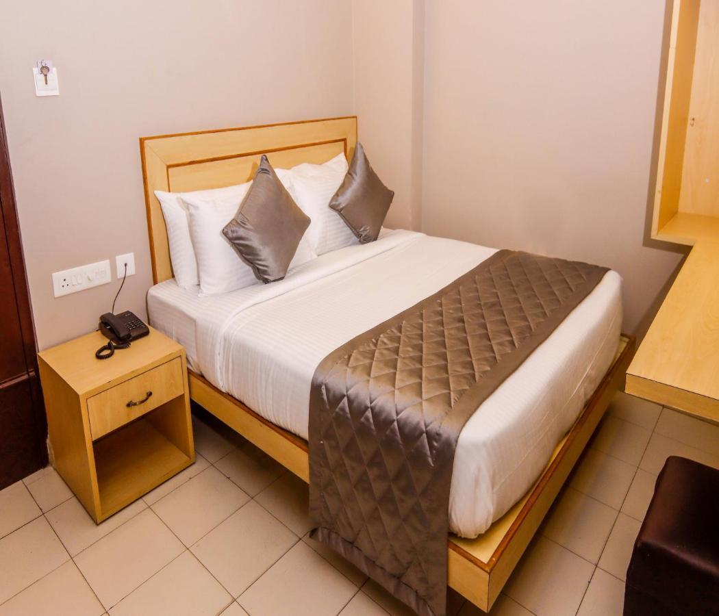 Hotel Vinayaga טירופור מראה חיצוני תמונה
